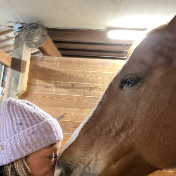 Meet your Posher, Lindsey - Picture 5 of 7